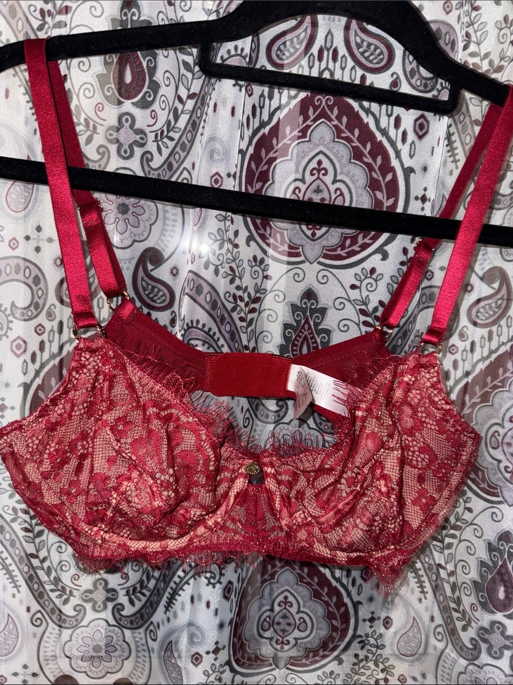 Sofia Vergara Maroon and Gold thread Underwire Bra 34C